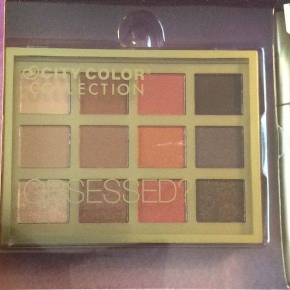 ✅12X Host Pick✅ City Color Collection Obsessed Makeup Kit - Picture 2 of 6